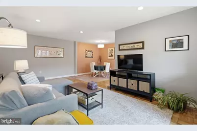 2325 42nd Street NW #321, Washington, DC 20007 - Photo 7