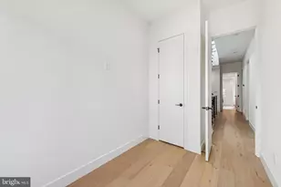 2507 I St NW, Washington, DC 20037 - Photo 19