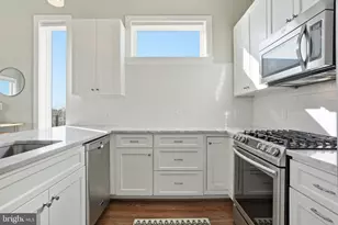 3222 Warder St NW, Washington, DC 20010 - Photo 5