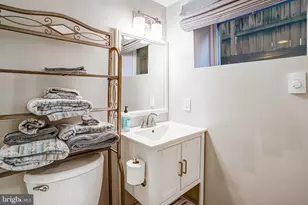 2005 NE Lawrence Street NE, Washington, DC 20018 - Photo 29