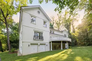 2913 University Terrace NW, Washington, DC 20016 - Photo 39