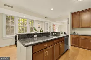 1661 Crescent Pl NW, Washington, DC 20009 - Photo 11