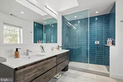 2017 Klingle Road NW, Washington, DC 20010 - Photo 33