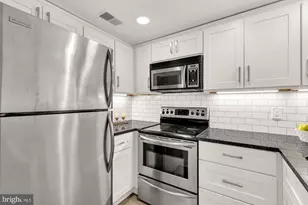 1727 R St NW, Washington, DC 20009 - Photo 13