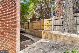 1727 R St NW, Washington, DC 20009 - Photo 33