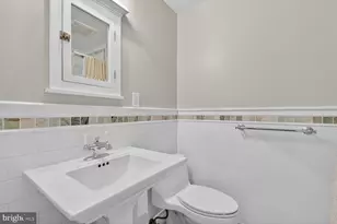 1616 44th St NW, Washington, DC 20007 - Photo 21