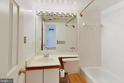 1920 S Street NW #403, Washington, DC 20009 - Photo 9