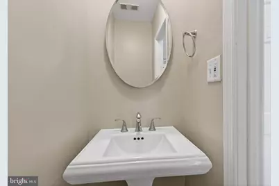 110 6th Street SE, Washington, DC 20003 - Photo 19