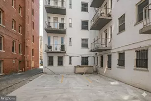 2127 California St NW, Washington, DC 20008 - Photo 21