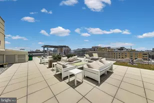 1 Scott Cir NW, Washington, DC 20036 - Photo 17