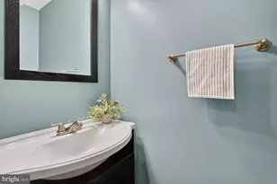 803 9th St NE, Washington, DC 20002 - Photo 15