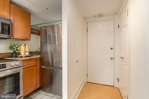 350 9th St SE, Washington, DC 20003 - Photo 17