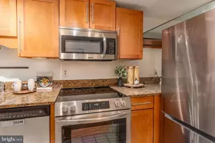 350 9th St SE, Washington, DC 20003 - Photo 15