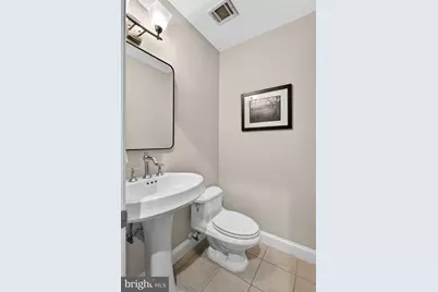 1117 G Street SE, Washington, DC 20003 - Photo 17