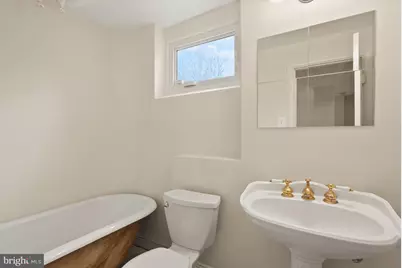 5058 Sedgwick Street NW, Washington, DC 20016 - Photo 21