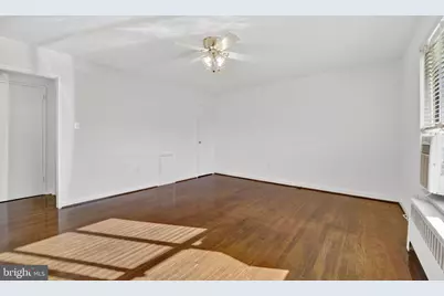 1010 G Street NE #305, Washington, DC 20002 - Photo 5