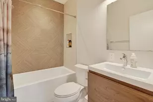 1215 28th St NW, Washington, DC 20007 - Photo 11