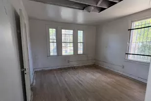 517 Parkland Pl SE, Washington, DC 20032 - Photo 9