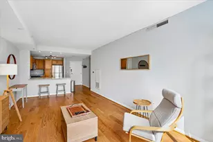 350 G St SW, Washington, DC 20024 - Photo 11