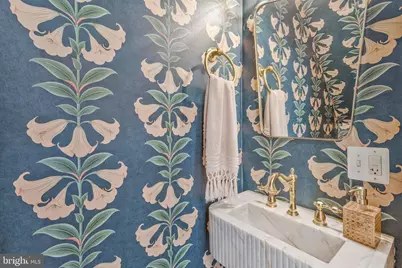 611 G Street SE, Washington, DC 20003 - Photo 9