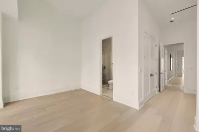 329 8th St NE, Washington, DC 20002 - Photo 31