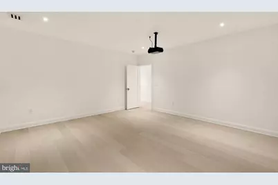 329 8th St NE, Washington, DC 20002 - Photo 45