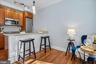 1121 24th St NW, Washington, DC 20037 - Photo 25