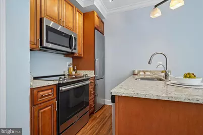 1121 24th Street NW #309, Washington, DC 20037 - Photo 7