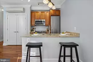 1121 24th St NW, Washington, DC 20037 - Photo 23