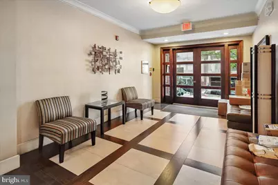 1121 24th Street NW #309, Washington, DC 20037 - Photo 3