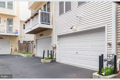 330 L Street SE, Washington, DC 20003 - Photo 13