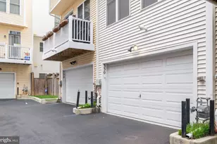 330 L St SE, Washington, DC 20003 - Photo 13