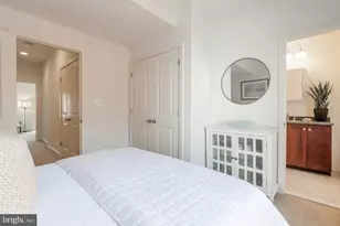 330 L St SE, Washington, DC 20003 - Photo 9