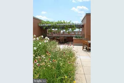 631 D Street NW #827, Washington, DC 20004 - Photo 55