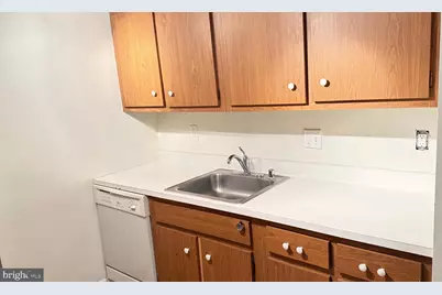 1718 P Street NW #L5, Washington, DC 20036 - Photo 5