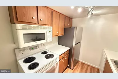 1718 P Street NW #L5, Washington, DC 20036 - Photo 3