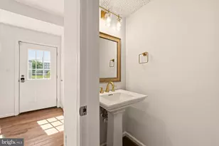 218 20th St NE, Washington, DC 20002 - Photo 11