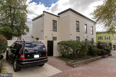 1401 35th Street NW, Washington, DC 20007 - Photo 1