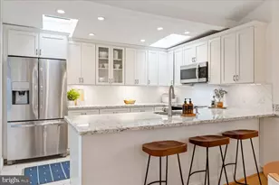 203 9th St SE, Washington, DC 20003 - Photo 11