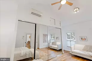 203 9th St SE, Washington, DC 20003 - Photo 25