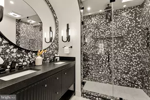 235 12th St SE, Washington, DC 20003 - Photo 25