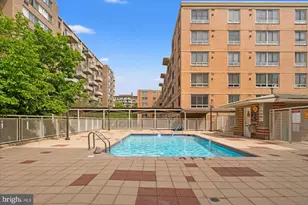 355 I Street SW, Washington, DC 20024 - Photo 17