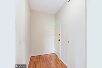 240 M Street SW #E214, Washington, DC 20024 - Photo 5