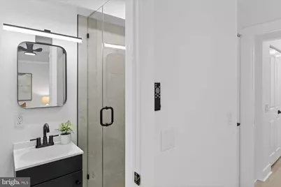 1704 Independence Avenue SE, Washington, DC 20003 - Photo 59