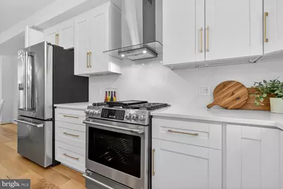 1704 Independence Avenue SE, Washington, DC 20003 - Photo 17