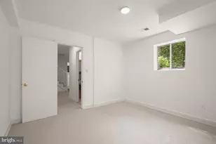 5026 Cathedral Ave NW, Washington, DC 20016 - Photo 29