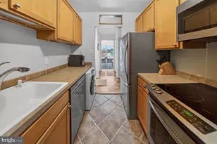 560 N SW, Washington, DC 20024 - Photo 11