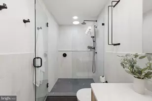 3287 Sutton Pl NW, Washington, DC 20016 - Photo 19