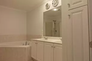 722 Capitol Square Pl SW, Washington, DC 20024 - Photo 17