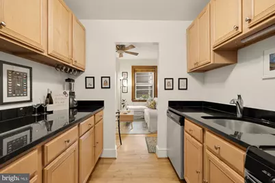 3060 16th Street NW #102, Washington, DC 20009 - Photo 15